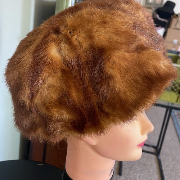 Vintage mink hat custom made by Yórn - Picture 3 of 7